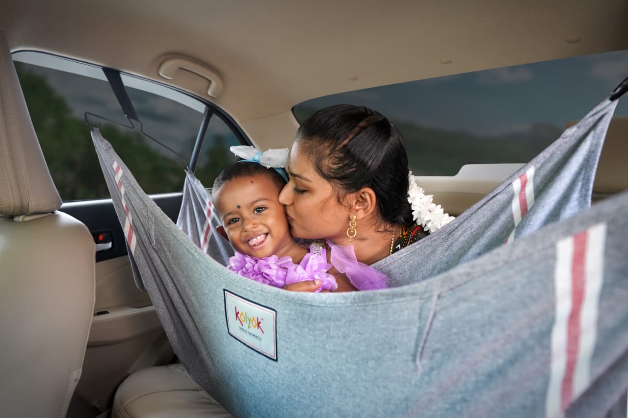 Kolyok Swing: Premium Car Hammock - Comfort, Safety, Style. Enjoy Stress-Free Picnics with Your Little One!