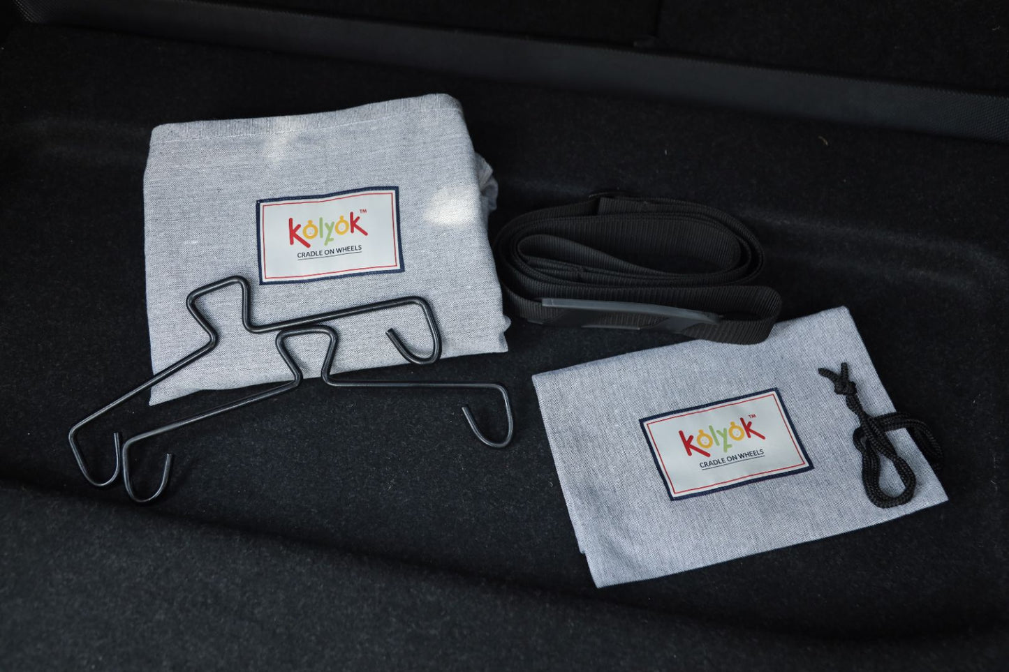 Kolyok Swing: Premium Car Hammock - Comfort, Safety, Style. Enjoy Stress-Free Picnics with Your Little One!